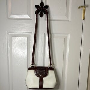 Gold Coast Vintage Faux Leather White and Brown Woven Shoulder Straps Purse EUC